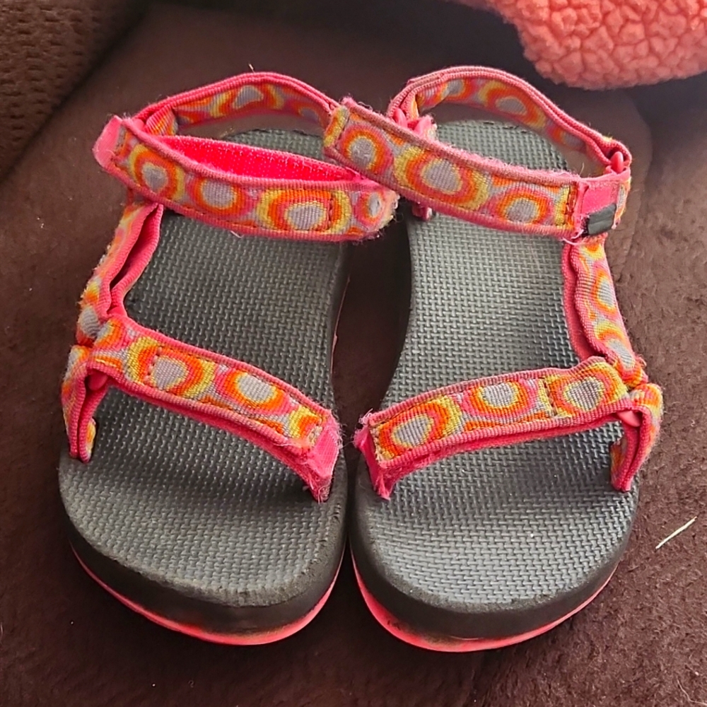 Girl's Teva Sandals